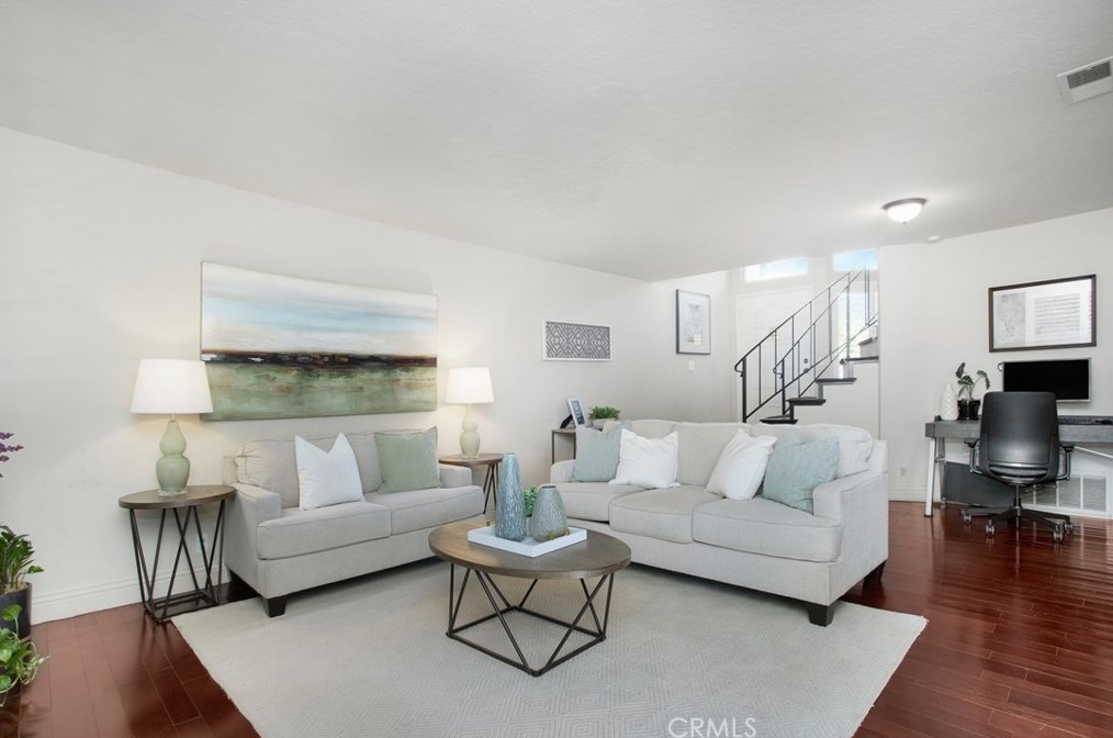 2792 Longwood Ct, Costa Mesa CA  92626-4763 exterior