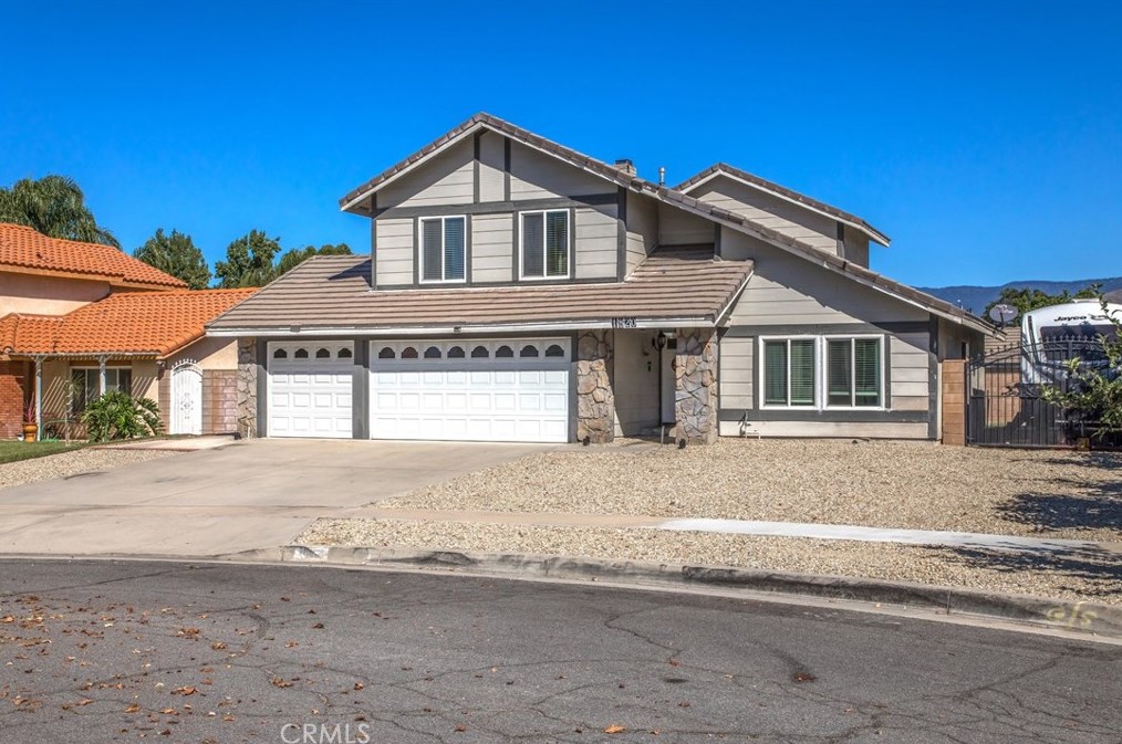 1820 Kingsbury Dr, Redlands, CA 92374