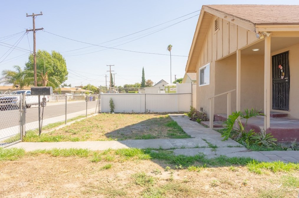 556 Ramona Ave, San Bernardino, CA 92411