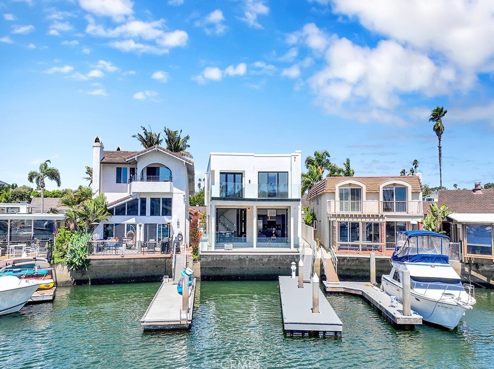 17091 Edgewater Ln, Huntington Beach, CA 92649