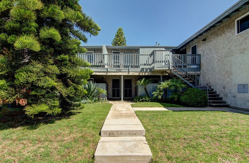 1704 California #6, Huntington Beach, CA 92648
