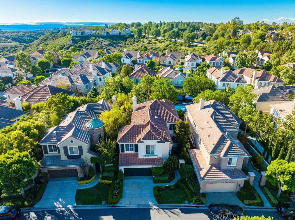 18 Lyon, Newport Beach, CA 92657