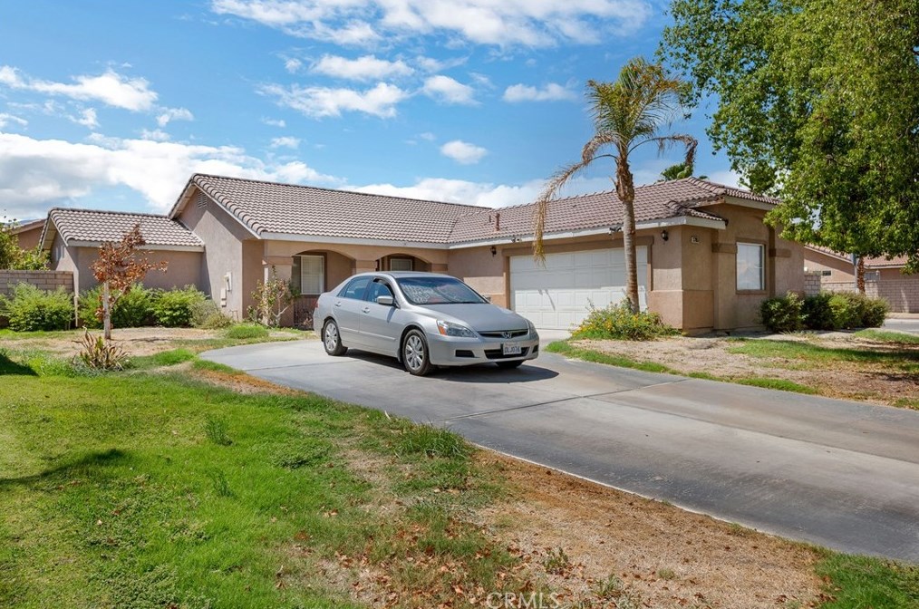 37851 Hollister Dr, Palm Desert, CA 92211-2053