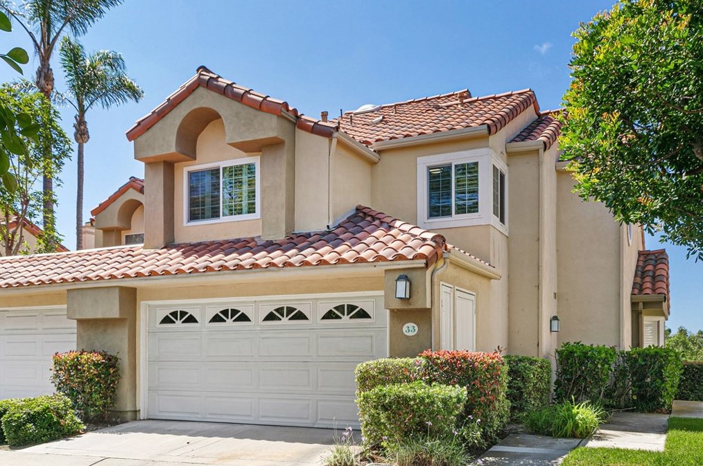 33 Niguel Pointe Dr, Laguna Beach, CA 92677-5152