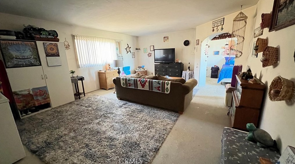 7586 Olympic Rd, Joshua Tree CA  92252-2956 exterior