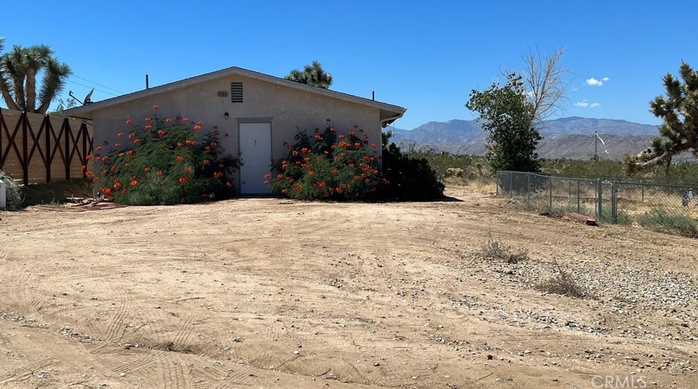 7586 Olympic Rd, Joshua Tree, CA 92252