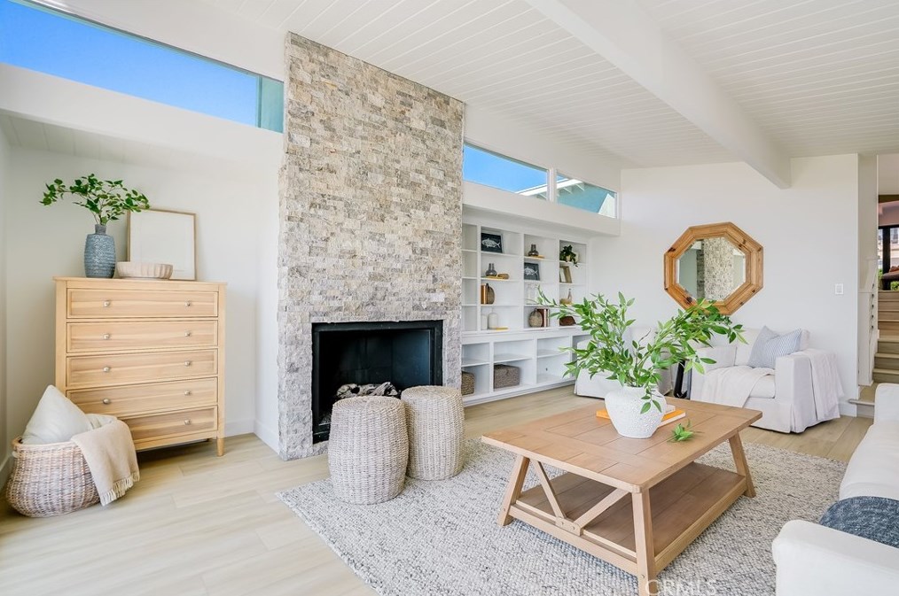 1880 Capistrano Ave, Laguna Beach CA  92651-3847 exterior