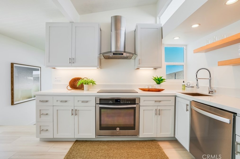 1880 Capistrano Ave, Laguna Beach CA  92651-3847 exterior