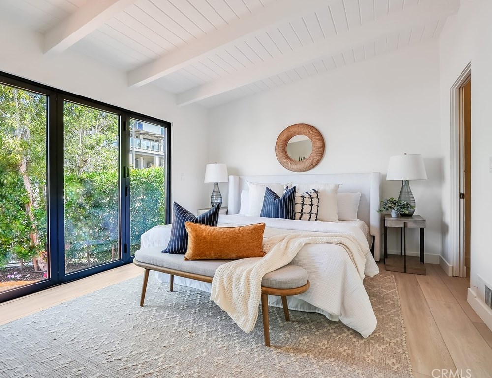 1880 Capistrano Ave, Laguna Beach CA  92651-3847 exterior