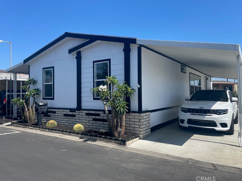 3424 W Washington Ave #401, Santa Ana, CA 92703