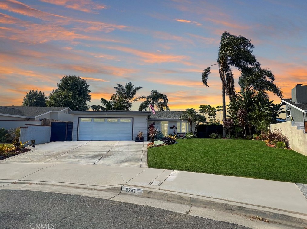 9241 Sunridge Dr, Huntington Beach, CA 92646-5935