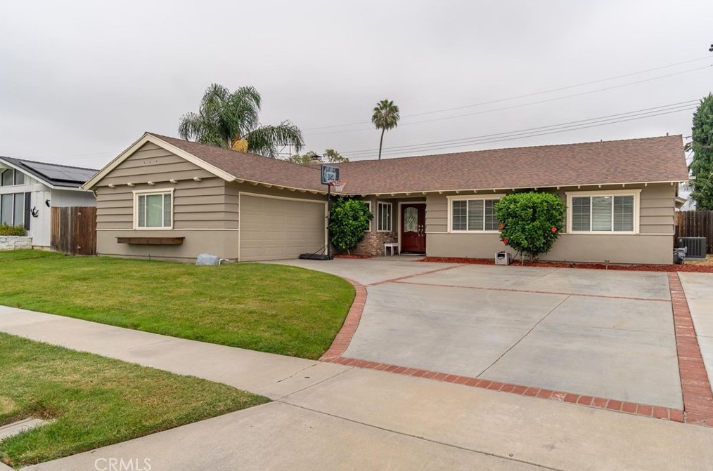 4812 Santa Fe St, Yorba Linda, CA 92886-3670