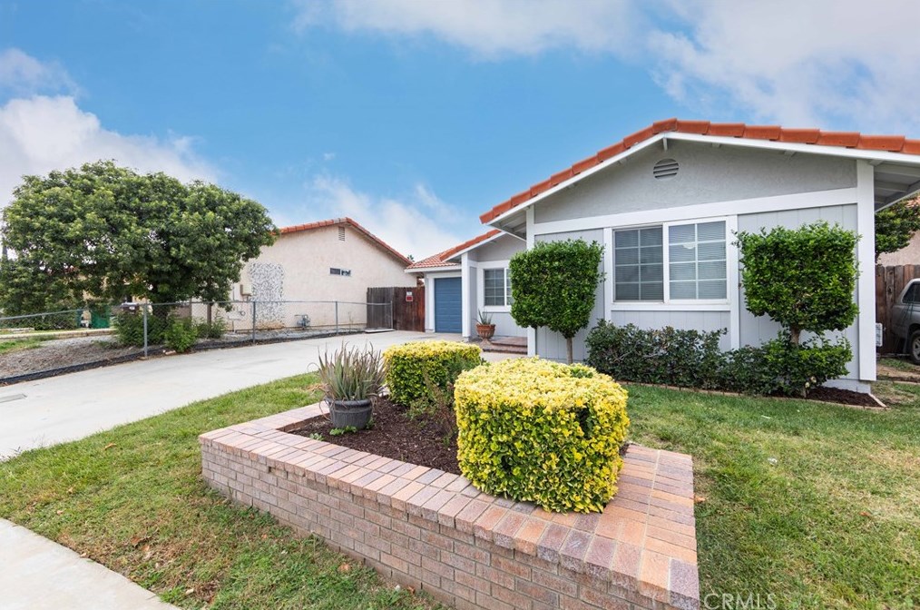3162 Jefferson St, Banning, CA 92220-3771