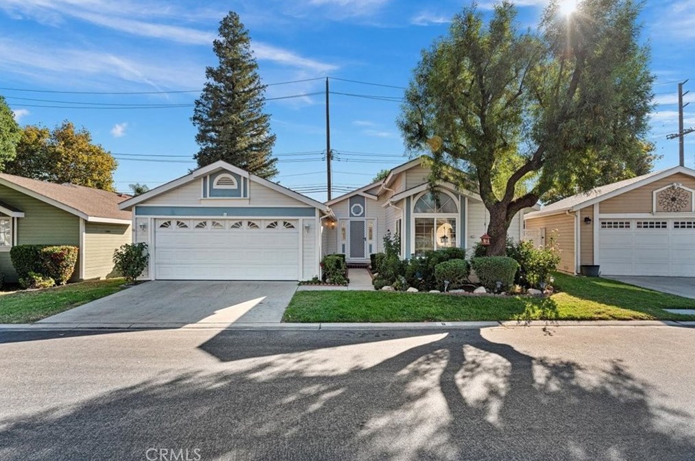 140 W West Pioneer Ave #6, Redlands, CA 92374