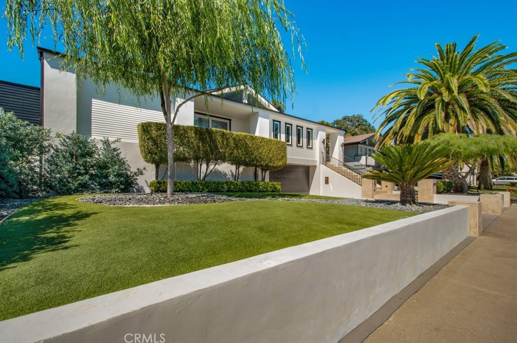 31771 Isle Royal Dr, Laguna Beach, CA 92677-2823