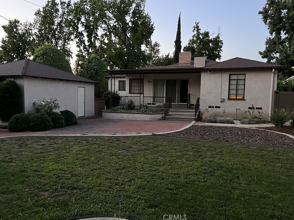 730 11th St, Claremont, CA 91711-3748