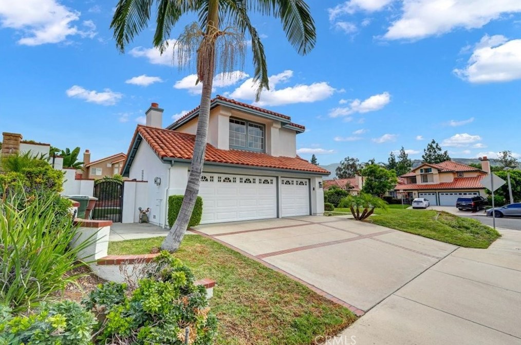 5590 Bluebrook Ln, Yorba Linda, CA 92887-6401