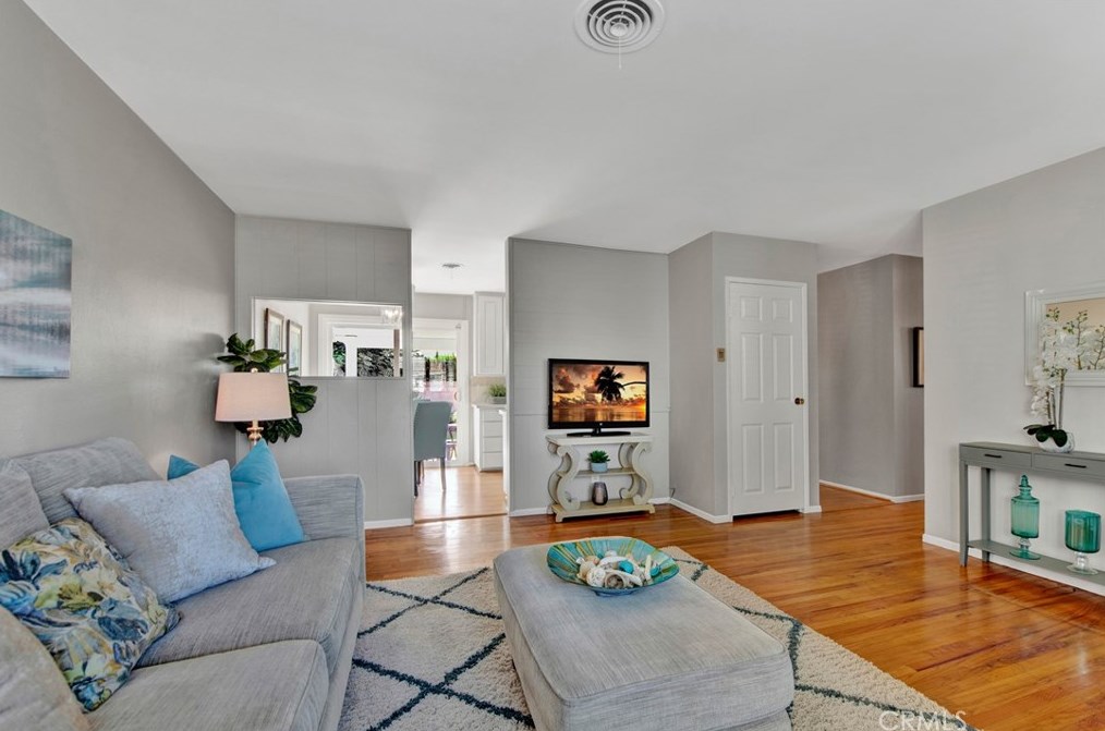 16291 Mercury Dr, Westminster, CA 92683-7712