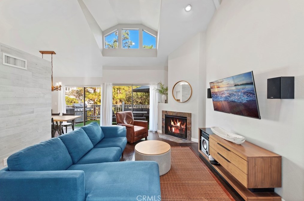 3022 Langs Bay, Costa Mesa, CA 92626-6909