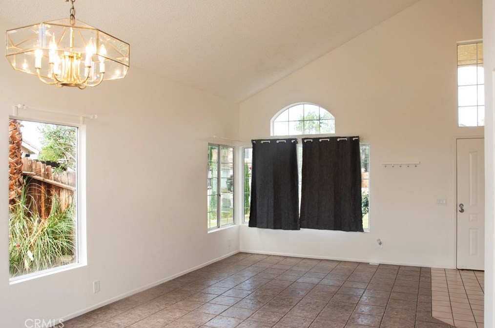 3234 Rollingridge Ave, Palmdale CA  exterior