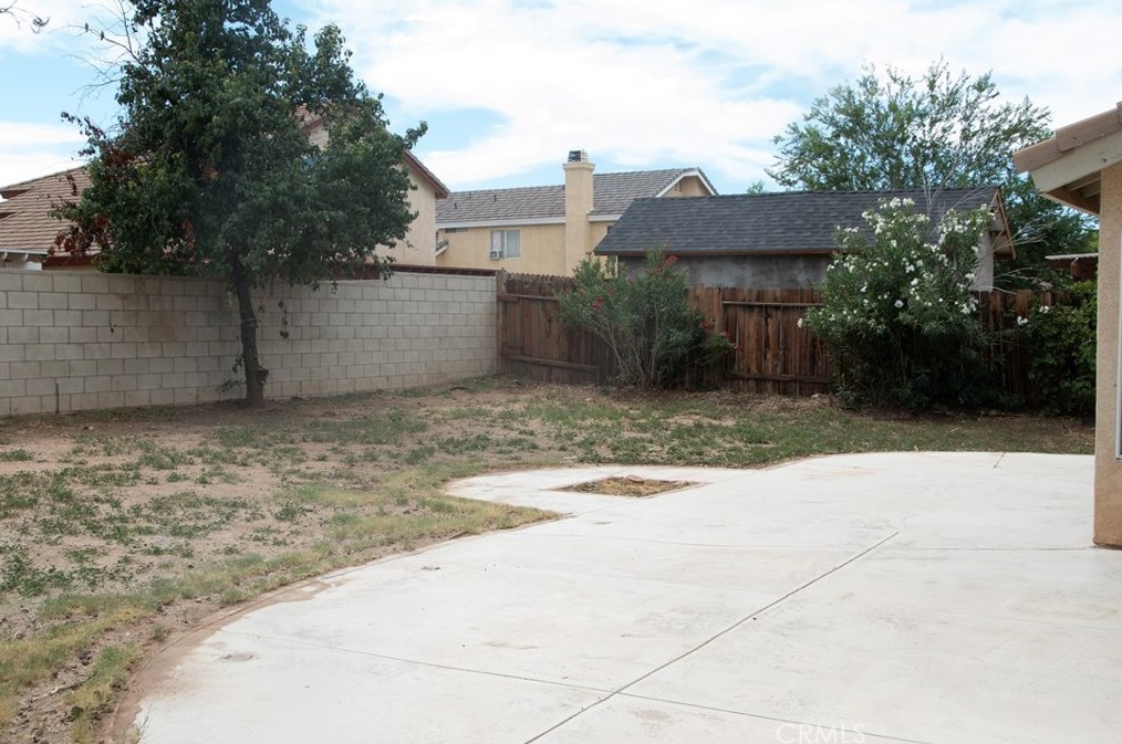 3234 Rollingridge Ave, Palmdale CA  exterior