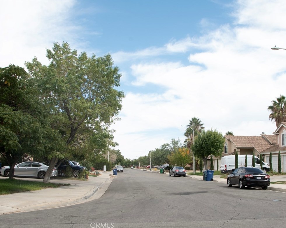 3234 Rollingridge Ave, Palmdale CA  exterior