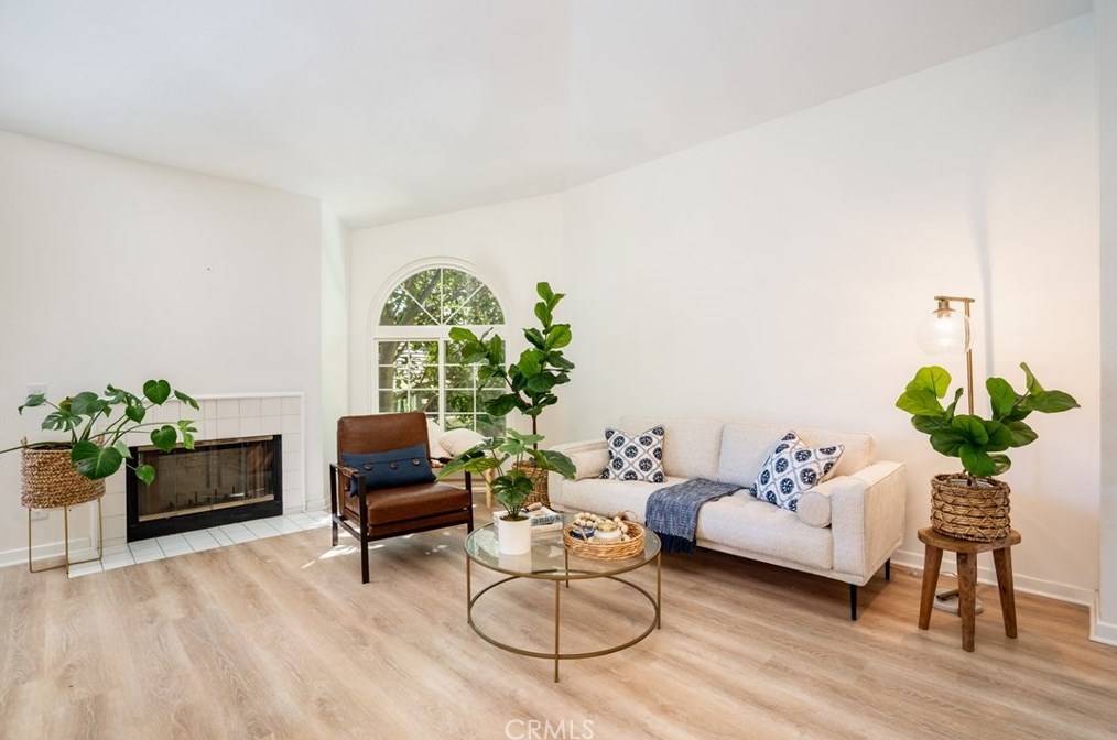19342 Sunray Ln #206, Huntington Beach, CA 92648