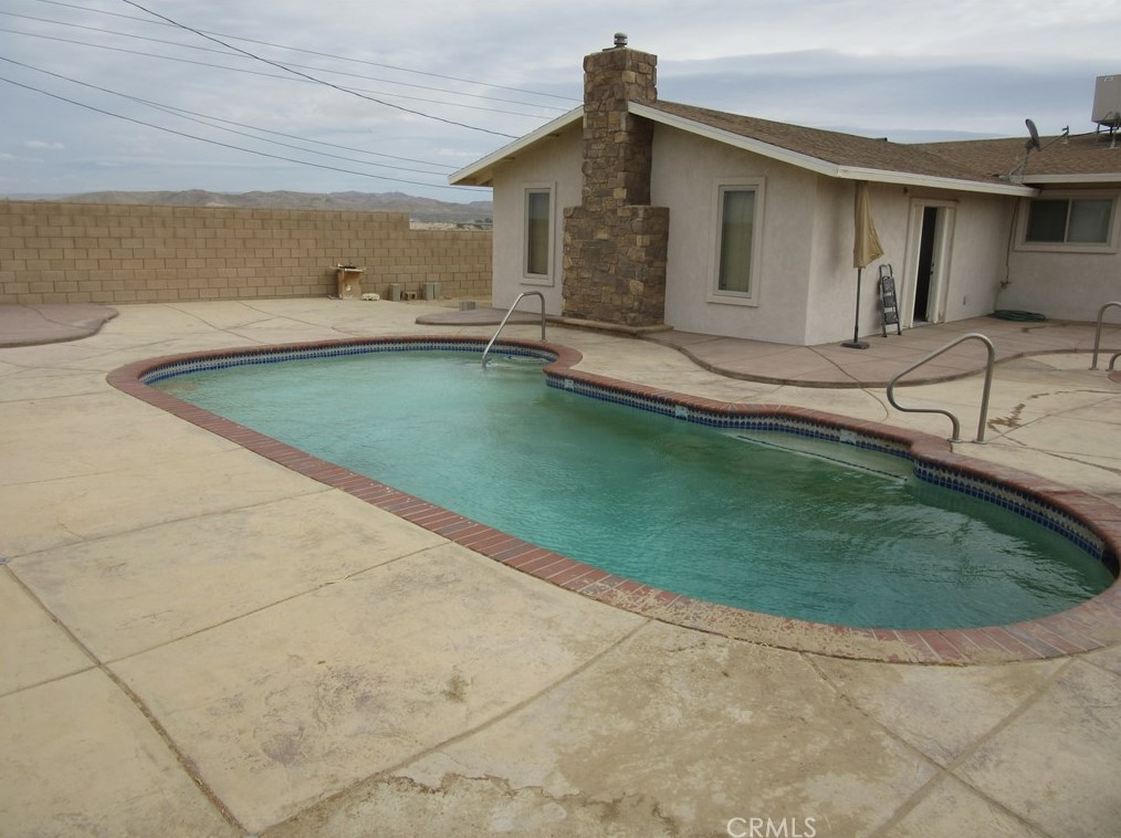 35390 Western Dr, Barstow, CA 92311-7214