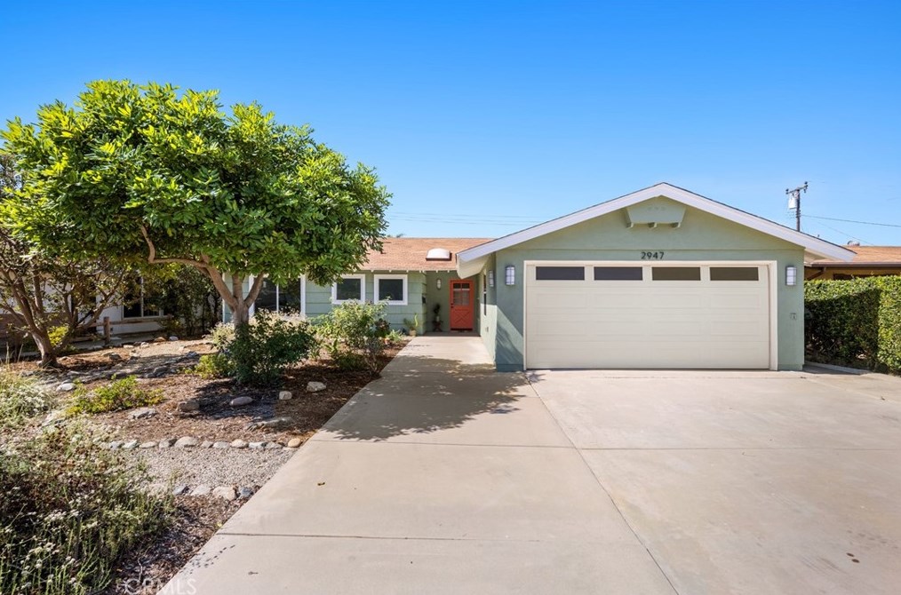 2947 Peppertree Ln, Costa Mesa, CA 92626-3807