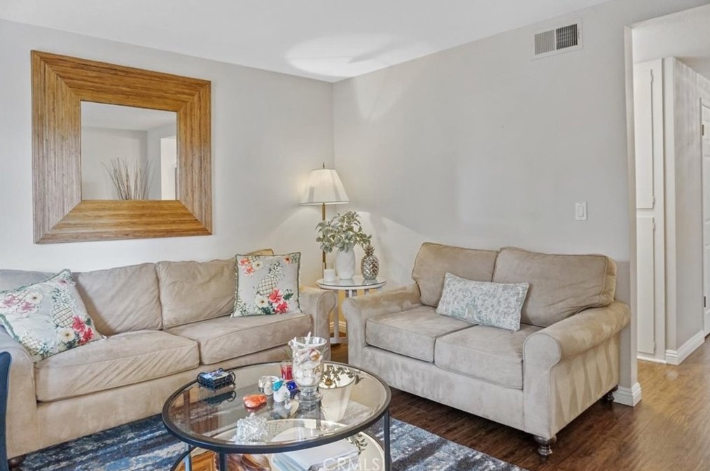 8396 Goldsport Cir, Huntington Beach, CA 92646-1643