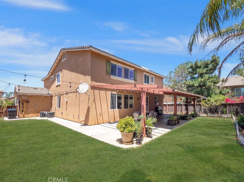 33682 Sundrop Ave, Murrieta CA  92563-4415 exterior