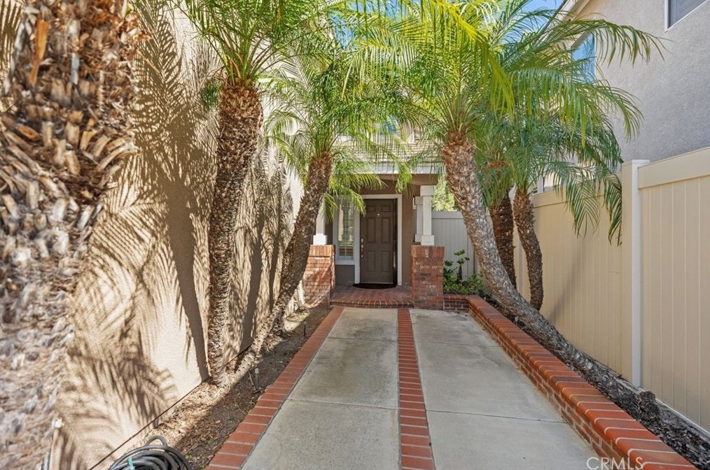 25 Homestead Dr, Trabuco Canyon, CA 92679