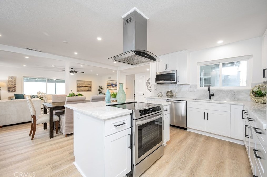 25211 Champlain Rd, Laguna Beach, CA 92653-5005