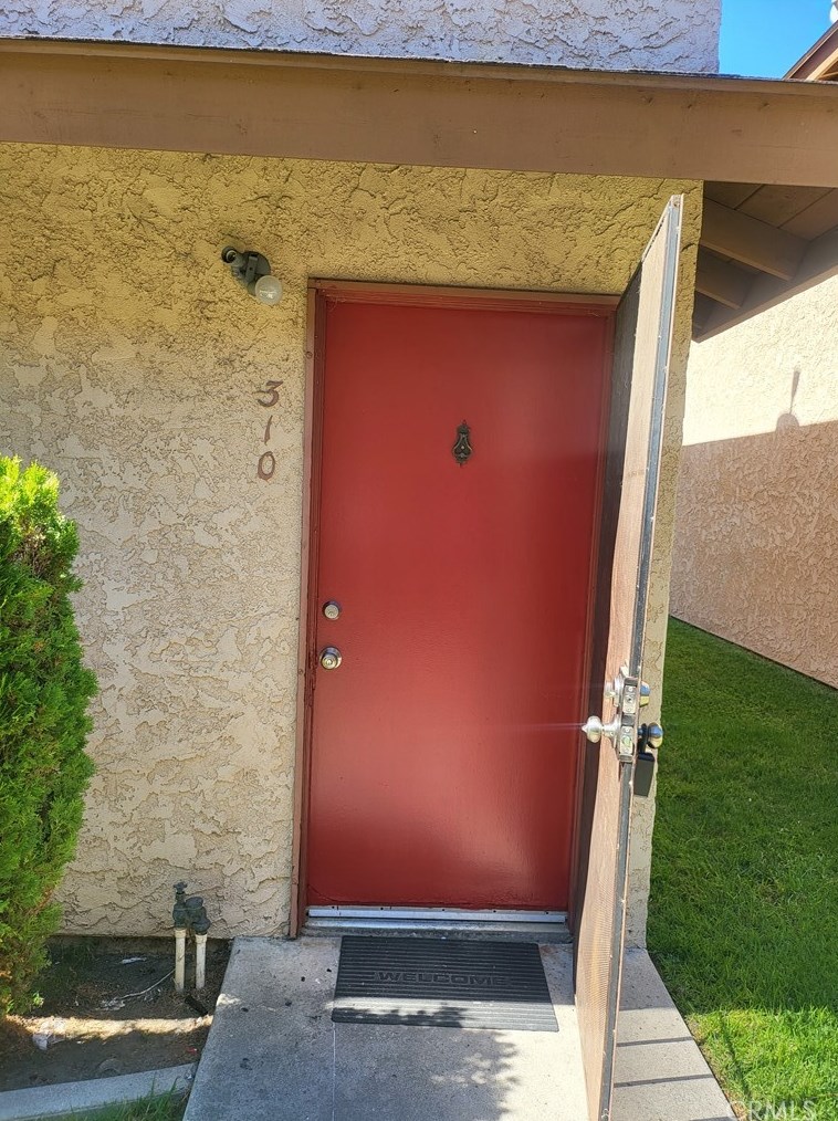 7260 Richfield St #310, Paramount, CA 90723