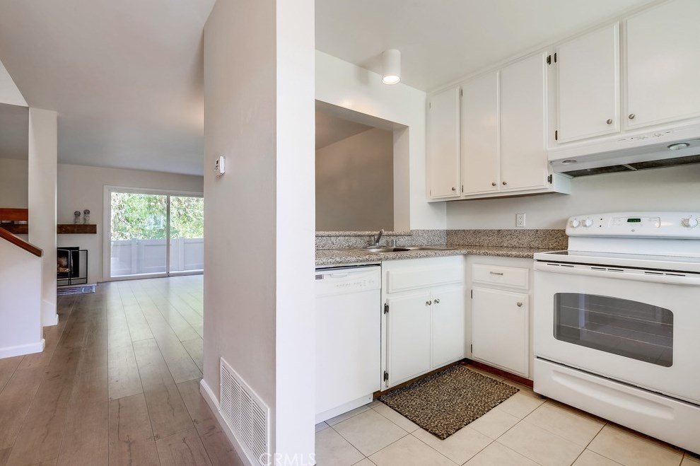 5927 E Creekside Ave #13, Orange, CA 92869