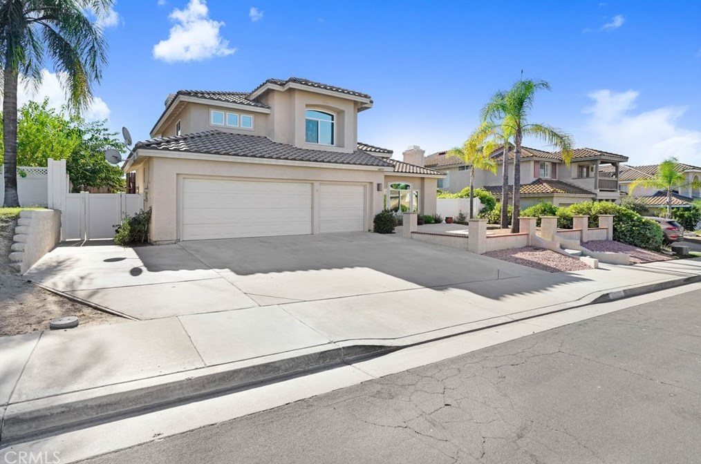 40050 Gibraltar Dr, Murrieta, CA 92562-5830