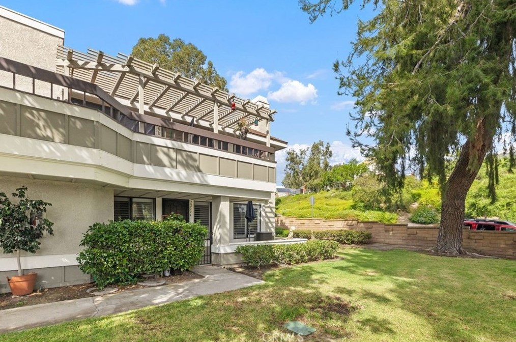 22294 Redwood Pointe #6d, El Toro, CA 92630