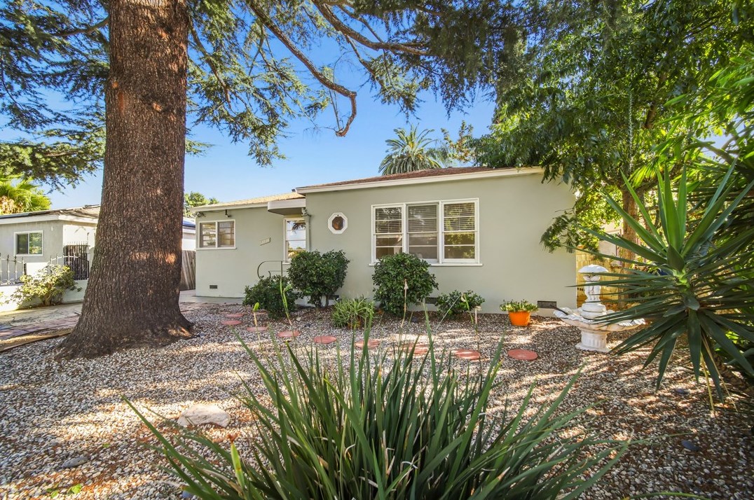 13908 Hamlin St, Van Nuys, CA 91401