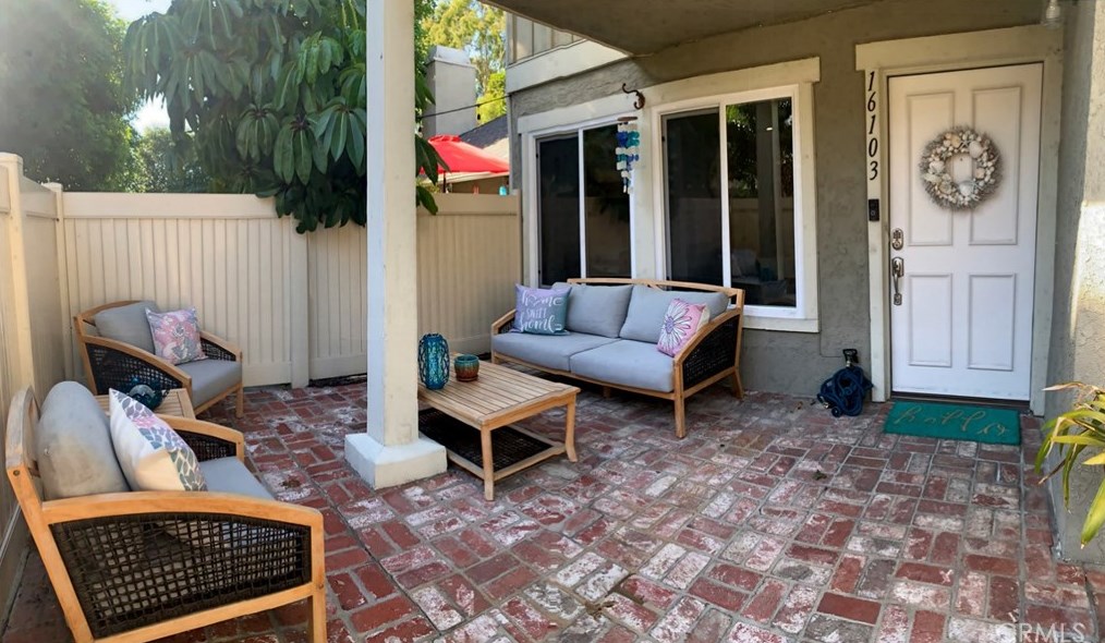 16103 Sherlock Ln, Huntington Beach, CA 92649-2293