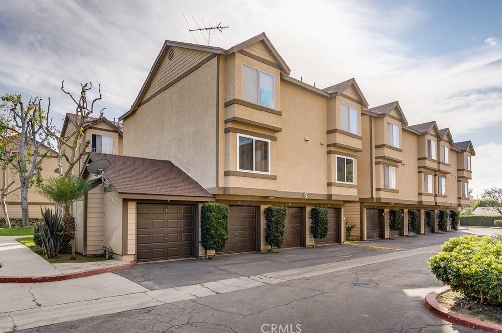 4201 W 5th St #318, Santa Ana, CA 92703