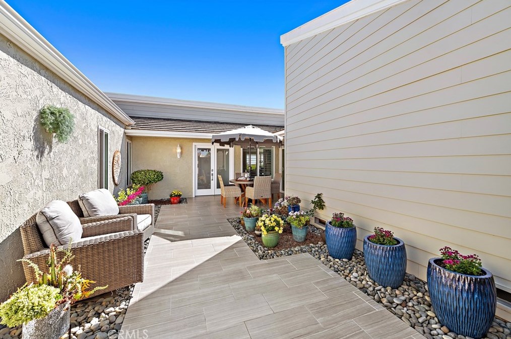 22782 Mariano Dr, Laguna Beach, CA 92677-2737