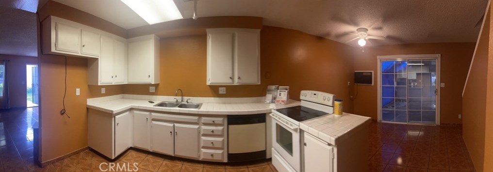 521 S Lyon St #133, Santa Ana, CA 92701