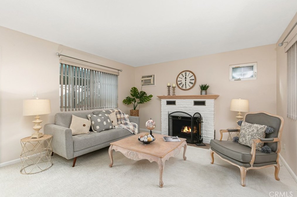 212 W 5th St, San Dimas, CA 91773