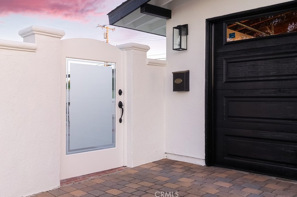 217 Amherst Rd, Costa Mesa, CA 92626-6465