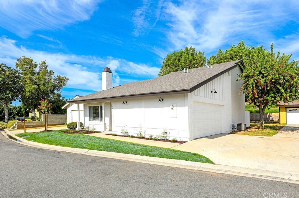 2041 E Mt Vernon Ave, Orange, CA 92867