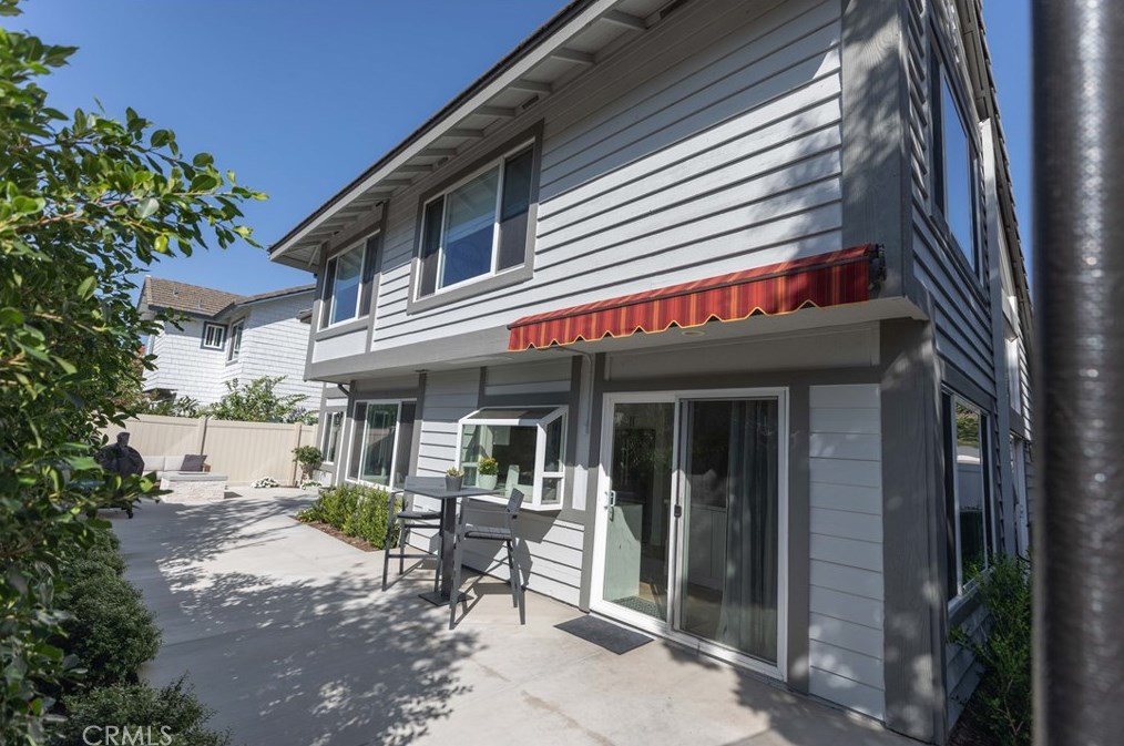 1117 Dennis Dr, Costa Mesa CA  92626-1650 exterior