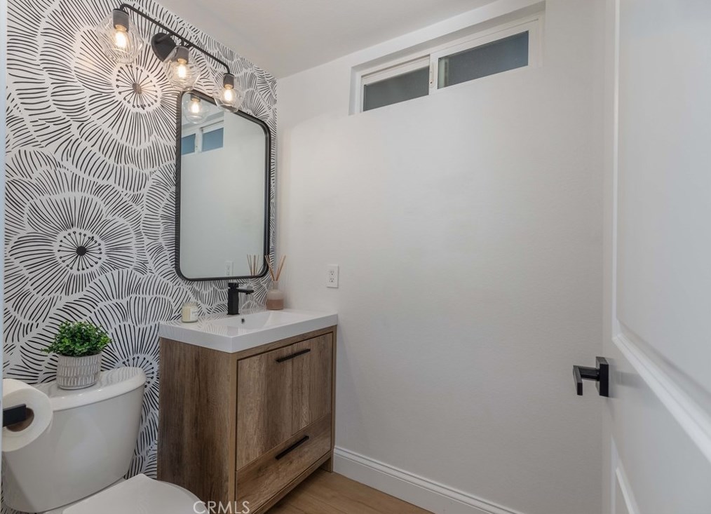 1117 Dennis Dr, Costa Mesa CA  92626-1650 exterior