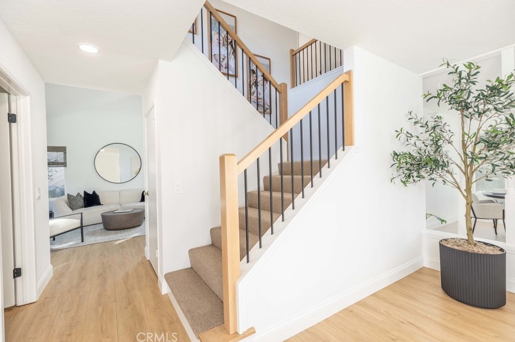 1117 Dennis Dr, Costa Mesa CA  92626-1650 exterior