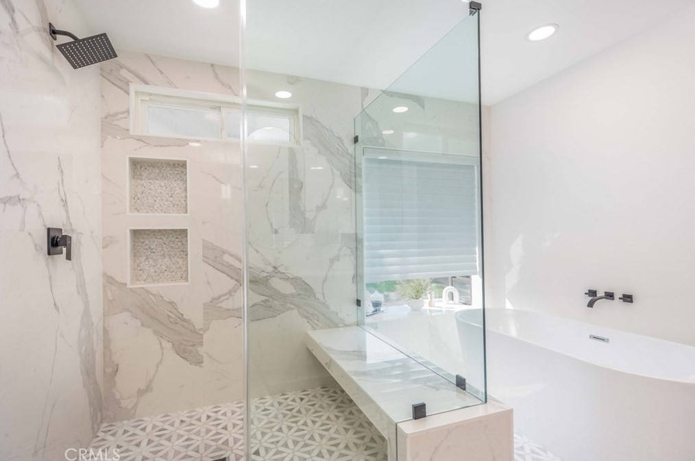 1117 Dennis Dr, Costa Mesa CA  92626-1650 exterior