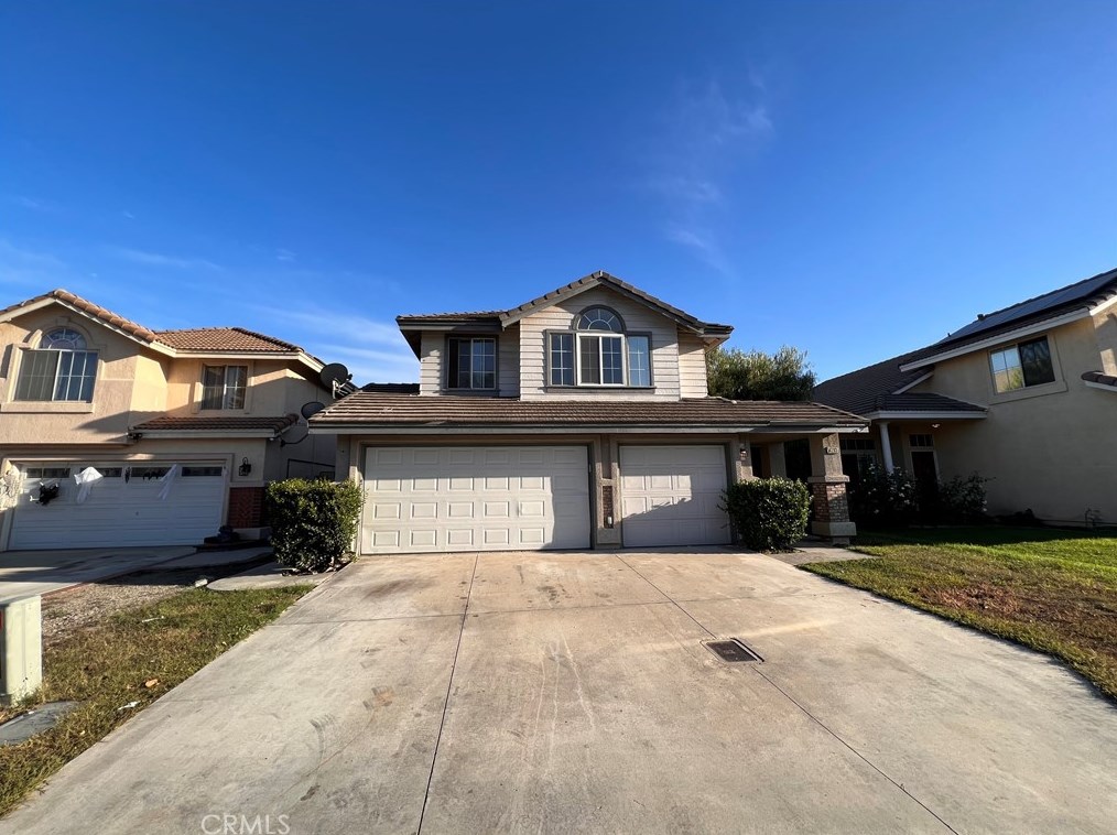 14193 Tuolumne Ct, Fontana, CA 92336-3559
